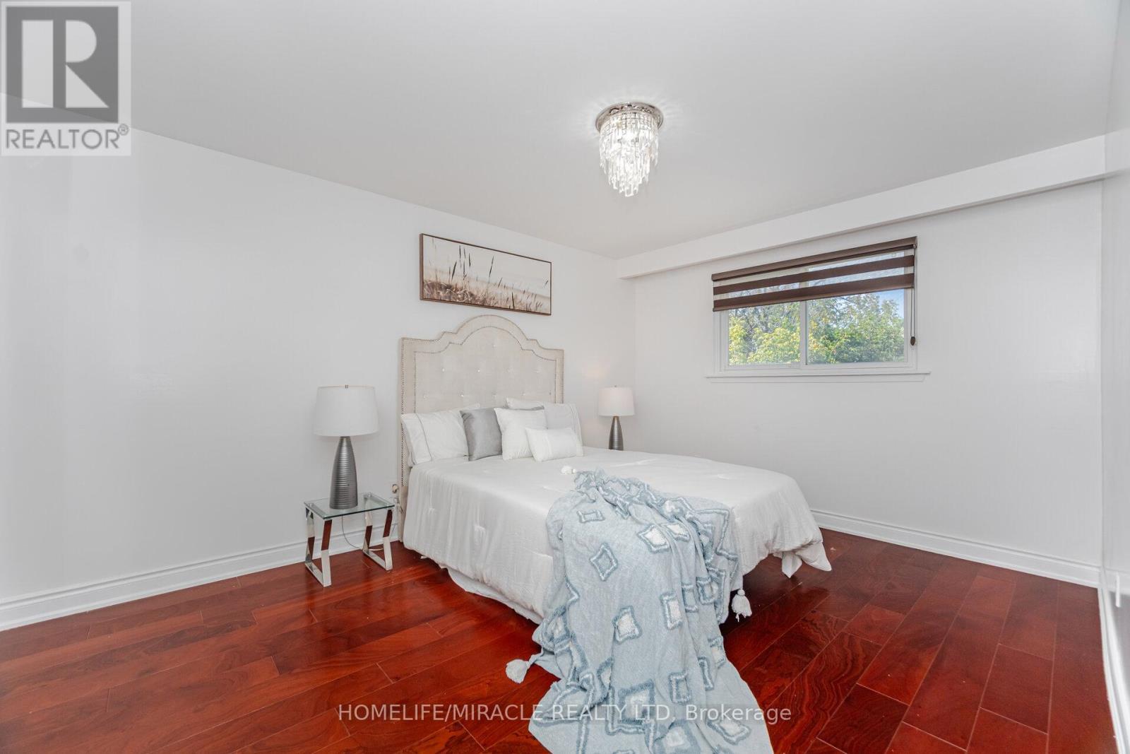 764 Eaglemount Crescent, Mississauga, ON - Indoor Photo Showing Bedroom