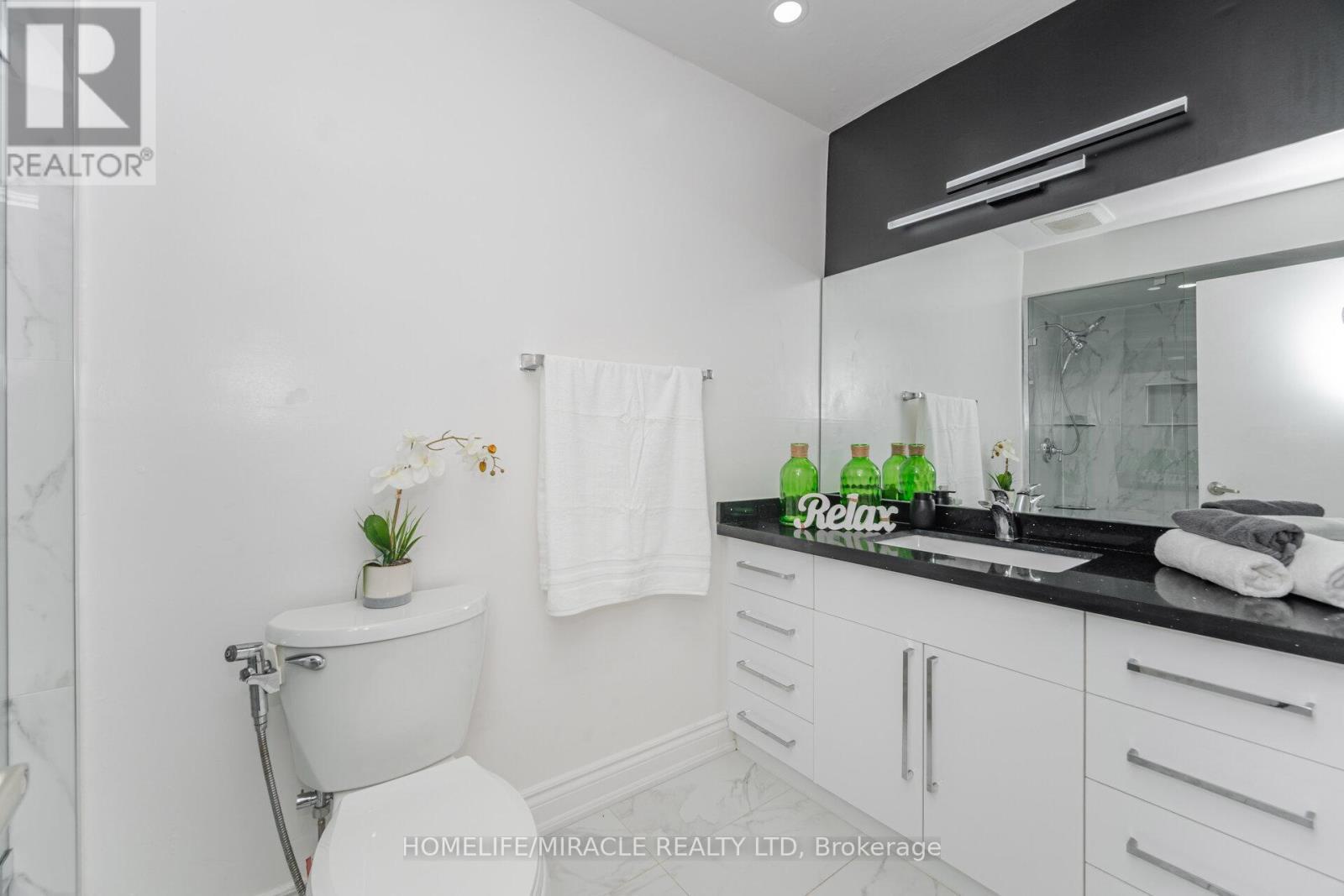 764 Eaglemount Crescent, Mississauga, ON - Indoor Photo Showing Bathroom
