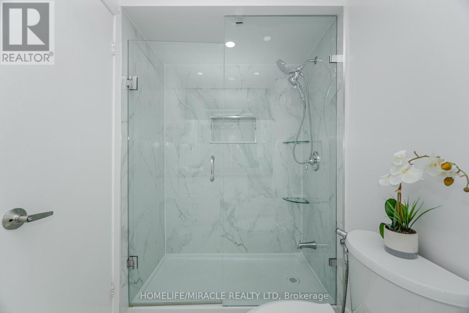 764 Eaglemount Crescent, Mississauga, ON - Indoor Photo Showing Bathroom