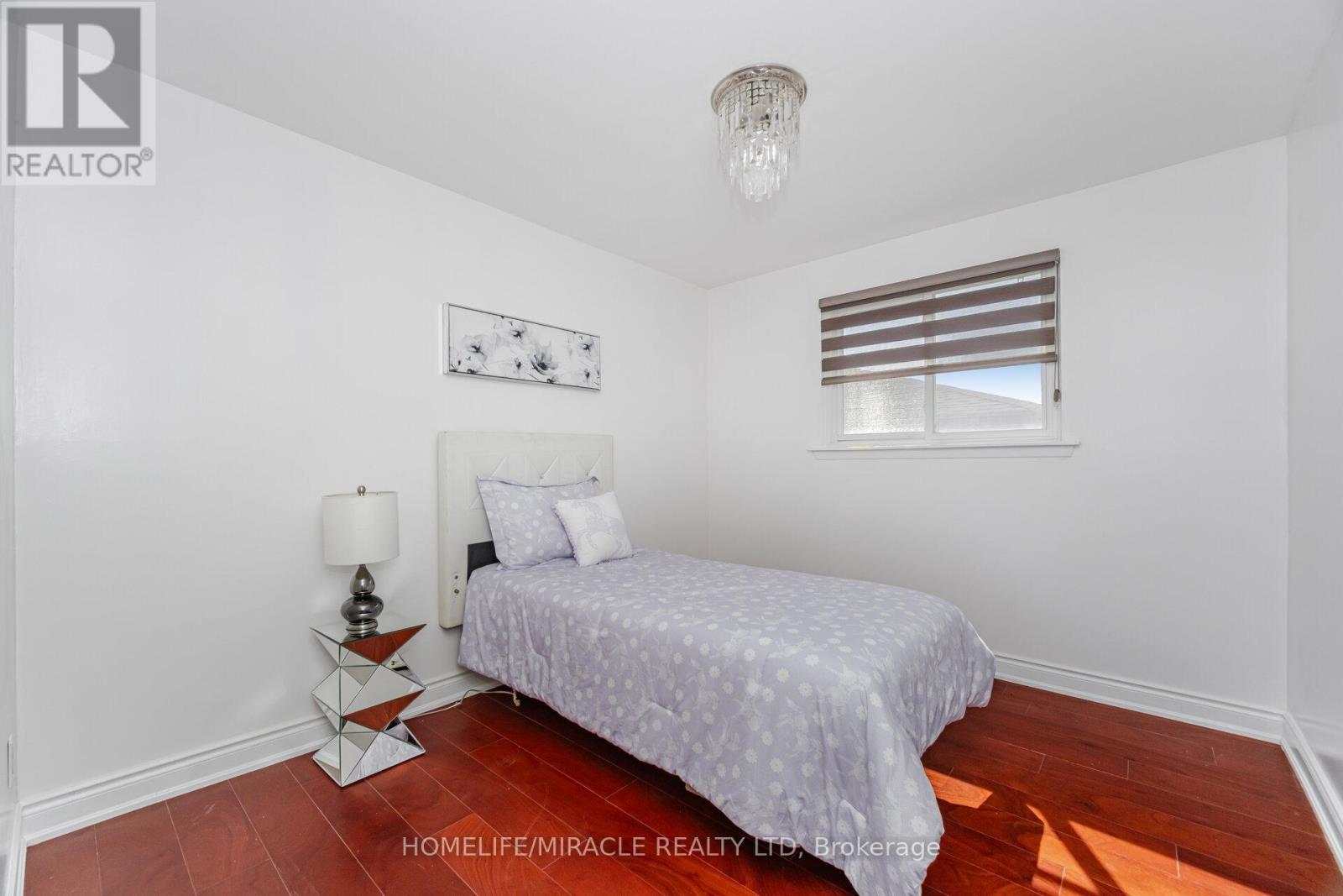 764 Eaglemount Crescent, Mississauga, ON - Indoor Photo Showing Bedroom