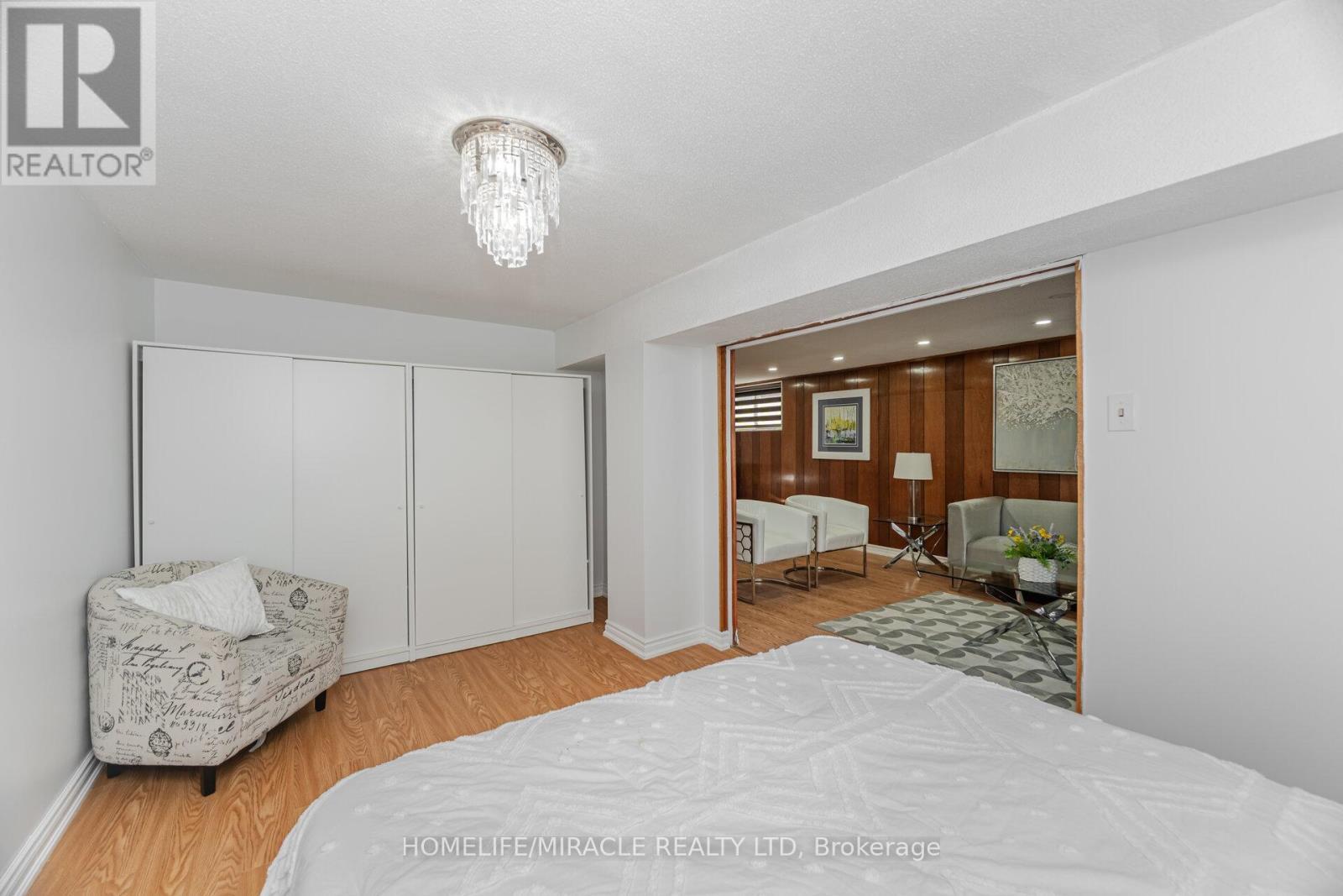 764 Eaglemount Crescent, Mississauga, ON - Indoor Photo Showing Bedroom