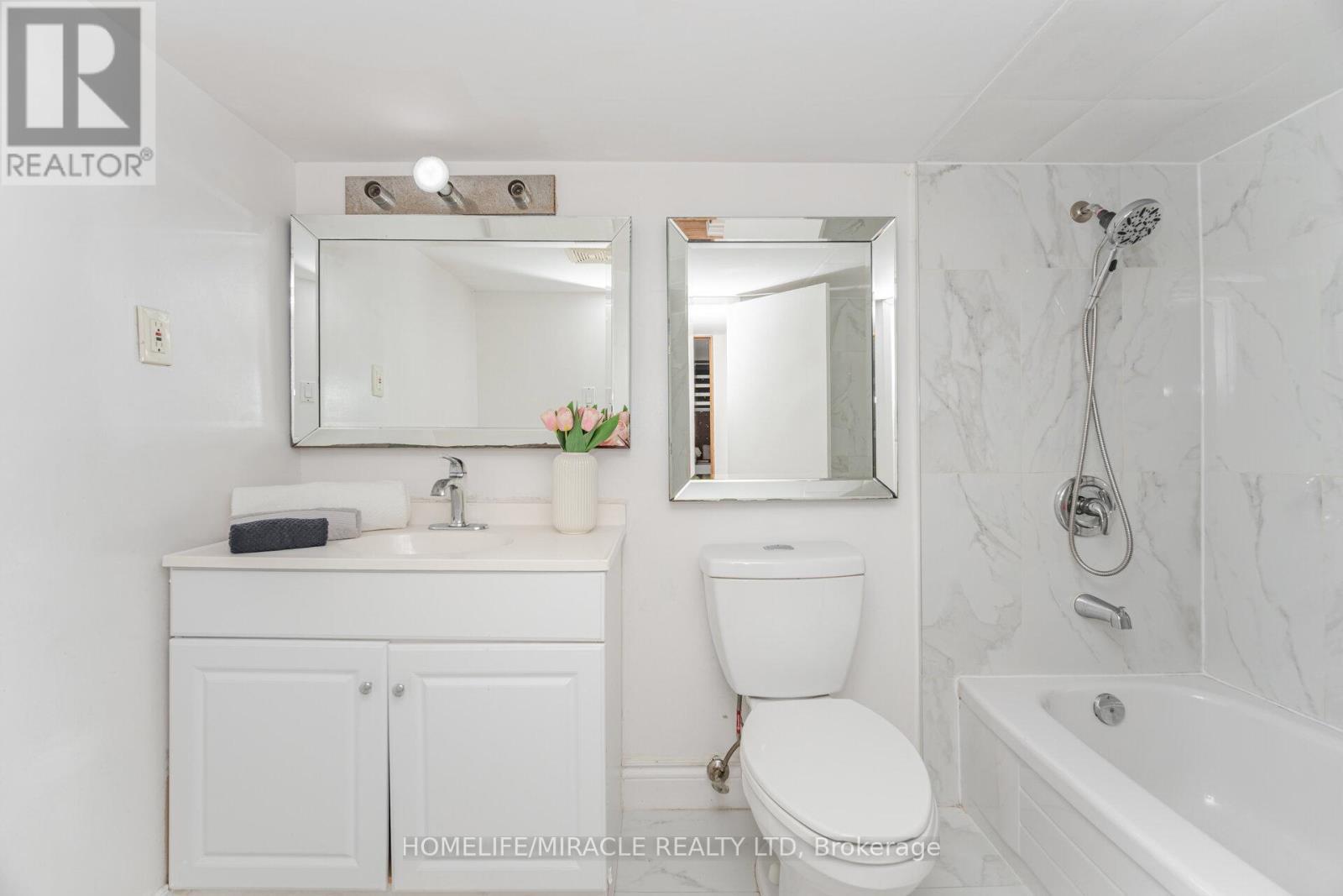 764 Eaglemount Crescent, Mississauga, ON - Indoor Photo Showing Bathroom