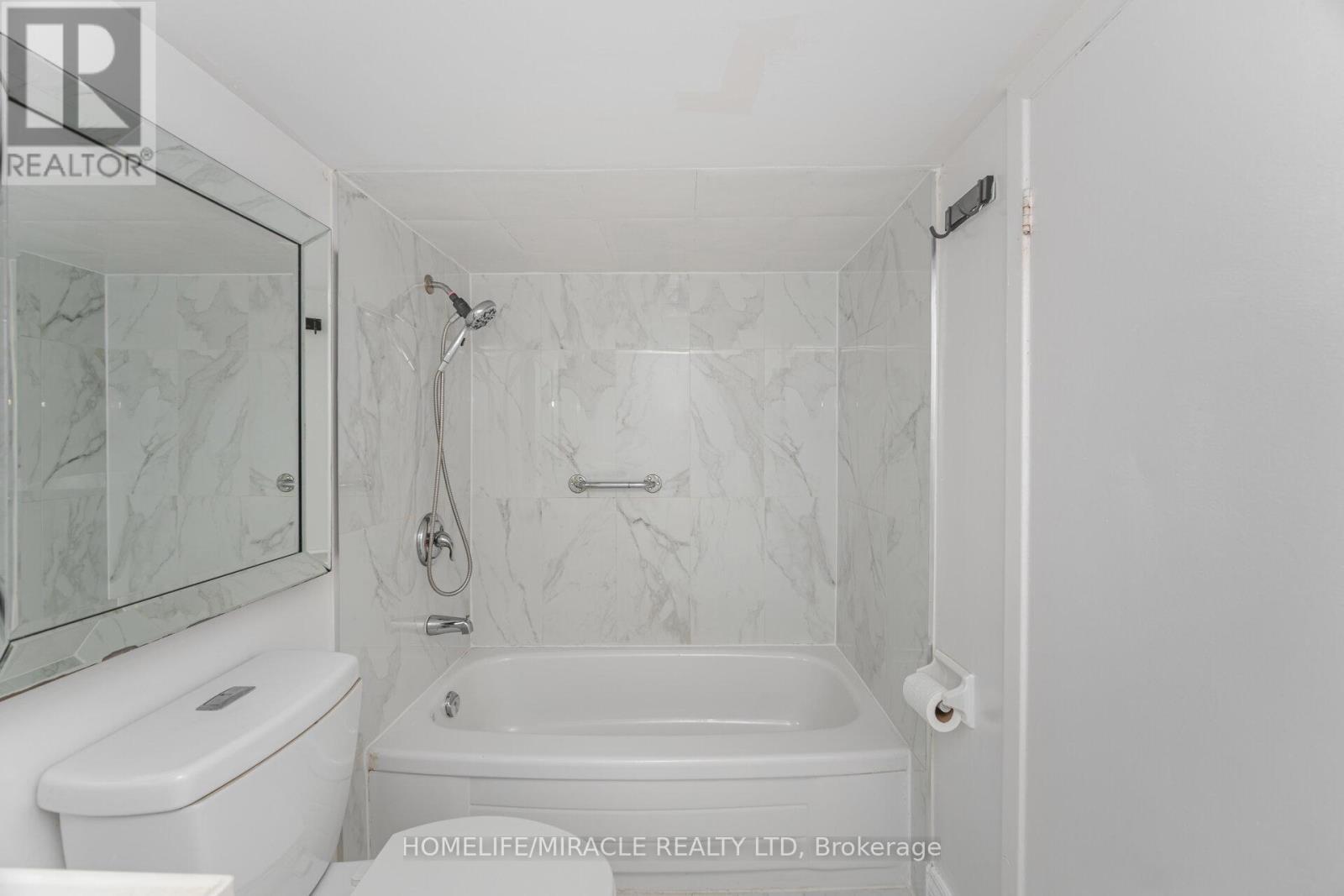 764 Eaglemount Crescent, Mississauga, ON - Indoor Photo Showing Bathroom