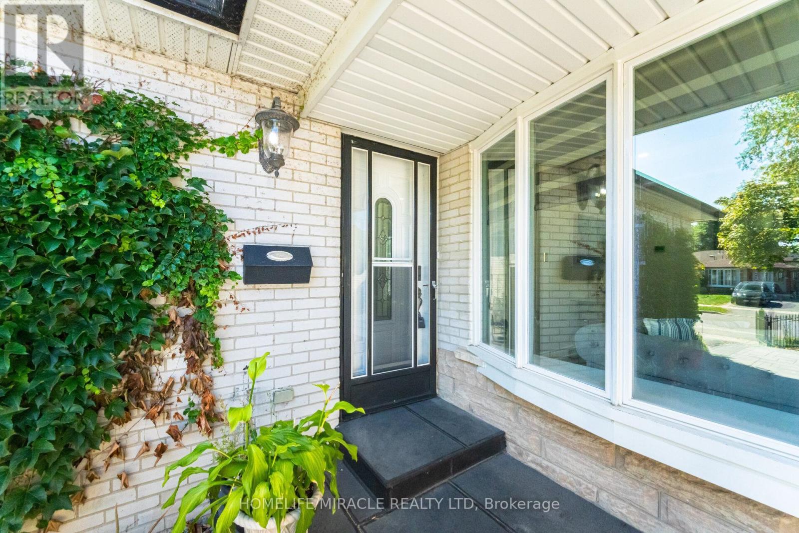 764 Eaglemount Crescent, Mississauga, ON - Outdoor With Exterior