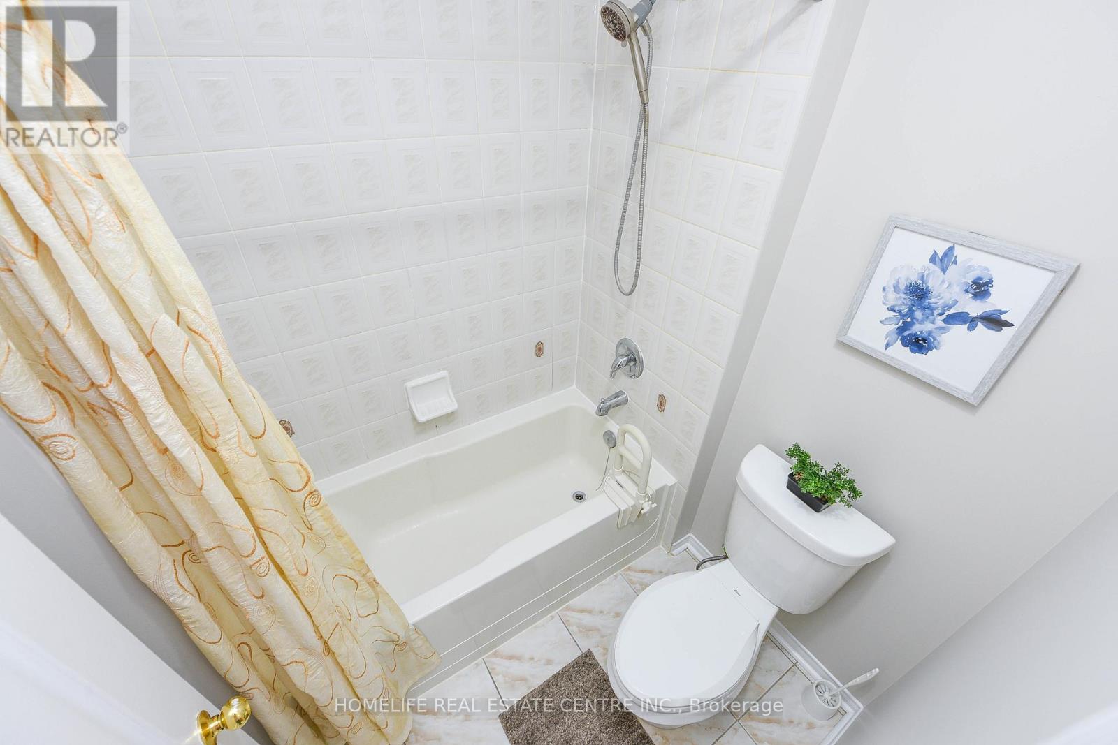 60 Ferncastle Crescent, Brampton, ON - Indoor Photo Showing Bathroom