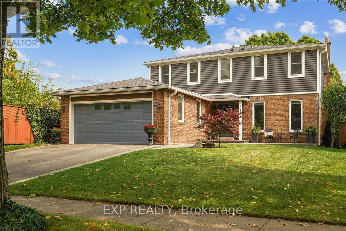 1923 Steepbank Crescent, Mississauga, ON - Outdoor