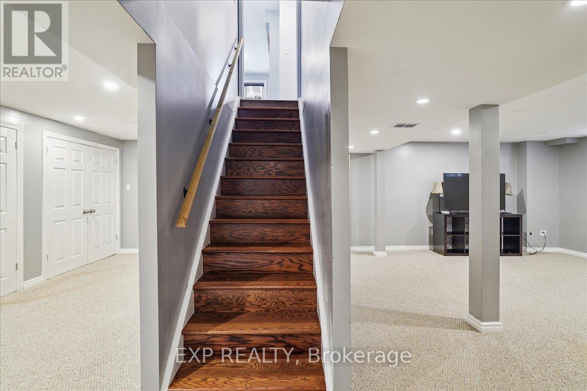 1923 Steepbank Crescent, Mississauga, ON - Indoor