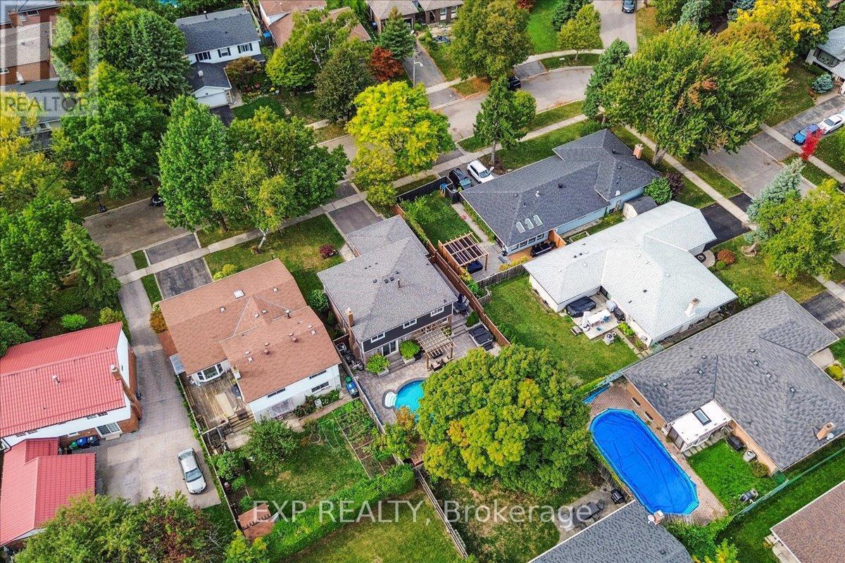 1923 Steepbank Crescent, Mississauga, ON - Outdoor With View