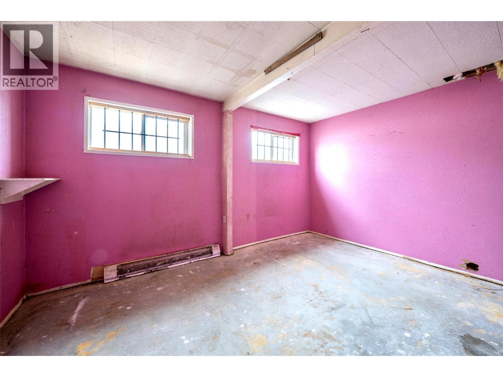 Downstairs Bedroom area - 2214 32 Street, Vernon, BC - Indoor Photo Showing Other Room