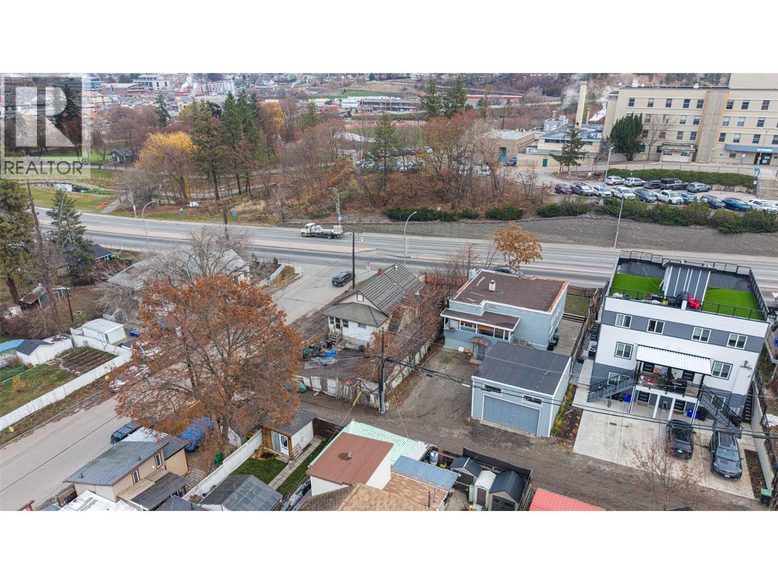 High Traffic high visibility location - 2214 32 Street, Vernon, BC - Outdoor With View