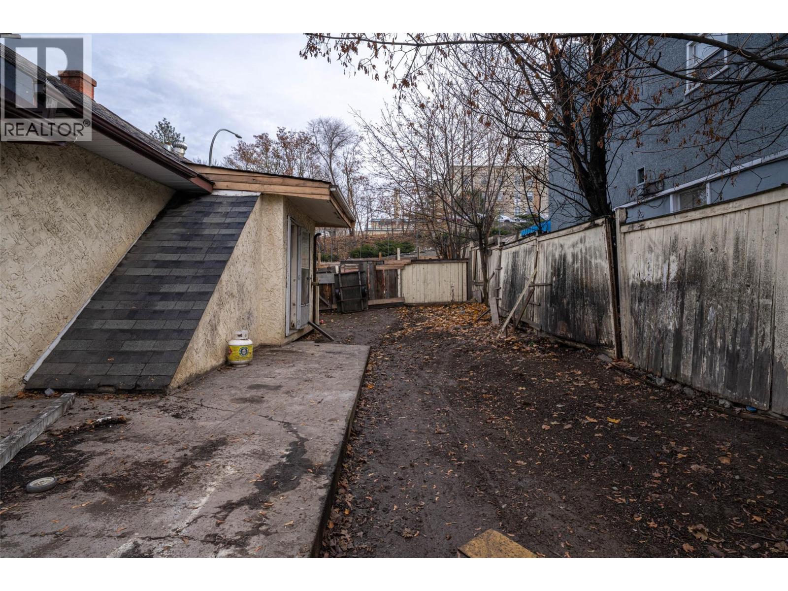 2214 32 Street, Vernon, BC - Outdoor