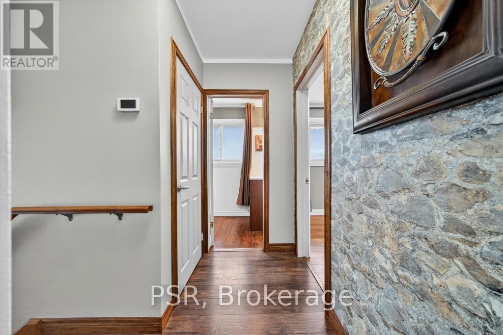 117 Sunrise Drive, Hamilton, ON - Indoor Photo Showing Other Room