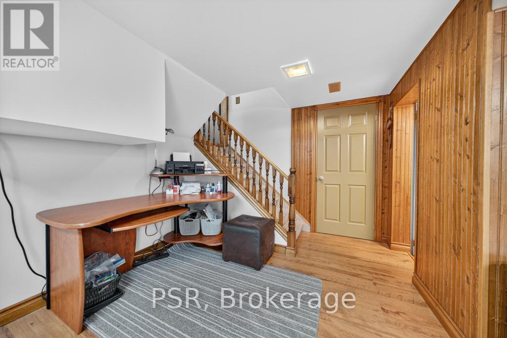 117 Sunrise Drive, Hamilton, ON - Indoor Photo Showing Other Room