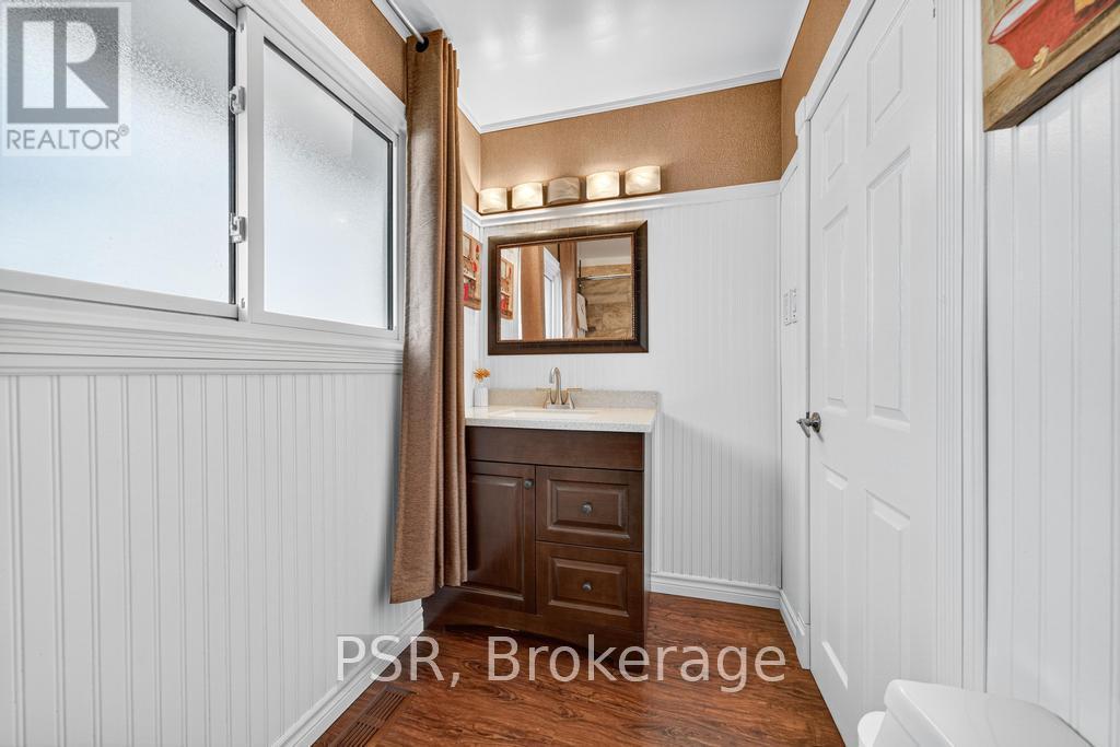 117 Sunrise Drive, Hamilton, ON - Indoor Photo Showing Other Room