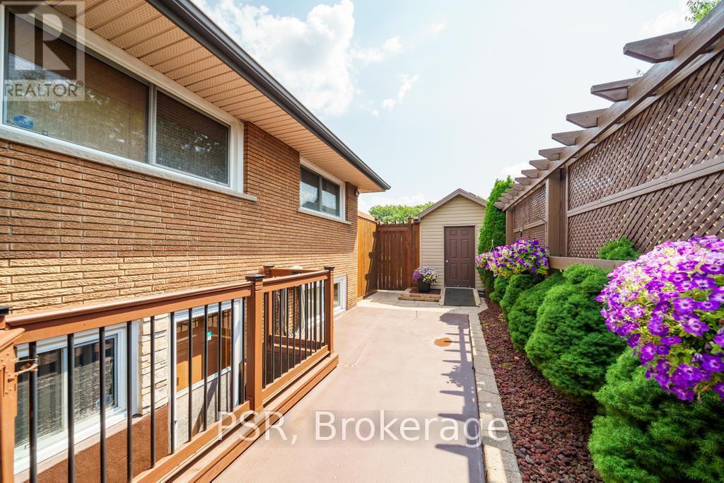 117 Sunrise Drive, Hamilton, ON - Outdoor With Exterior