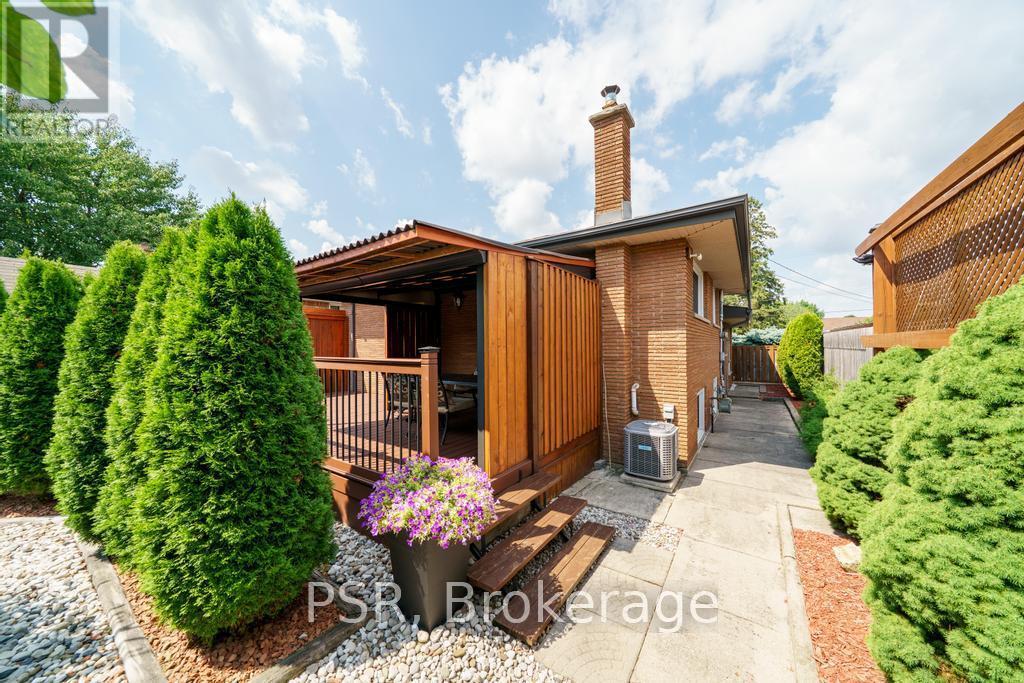 117 Sunrise Drive, Hamilton, ON - Outdoor With Exterior