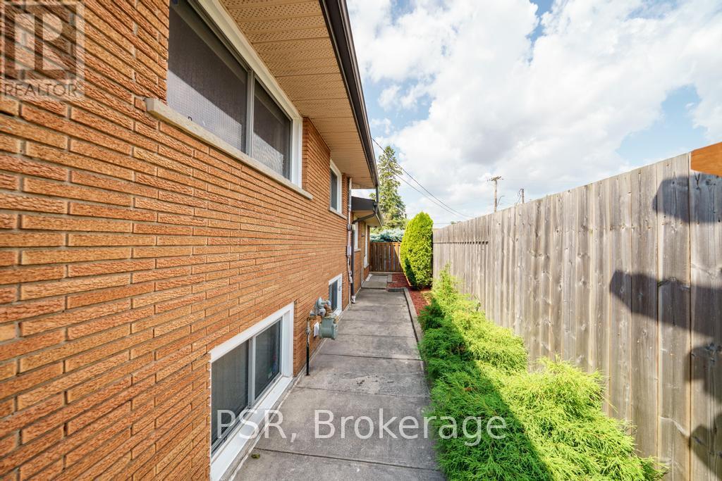 117 Sunrise Drive, Hamilton, ON - Outdoor With Exterior