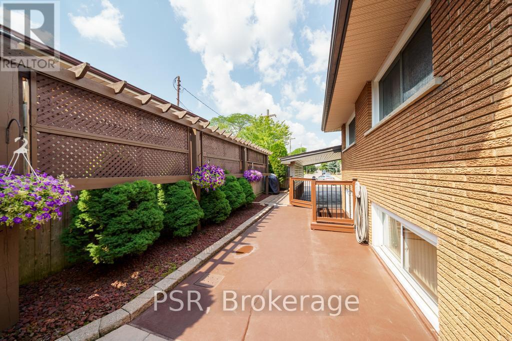 117 Sunrise Drive, Hamilton, ON - Outdoor With Exterior