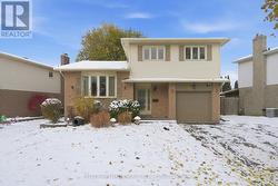 738 GREENBRIAR DRIVE Oshawa (Eastdale), ON L1G 7J6