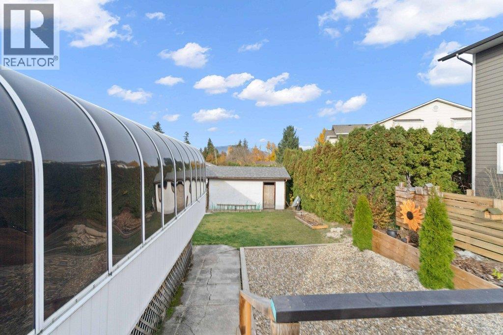 70 18 Street Ne, Salmon Arm, BC - Outdoor