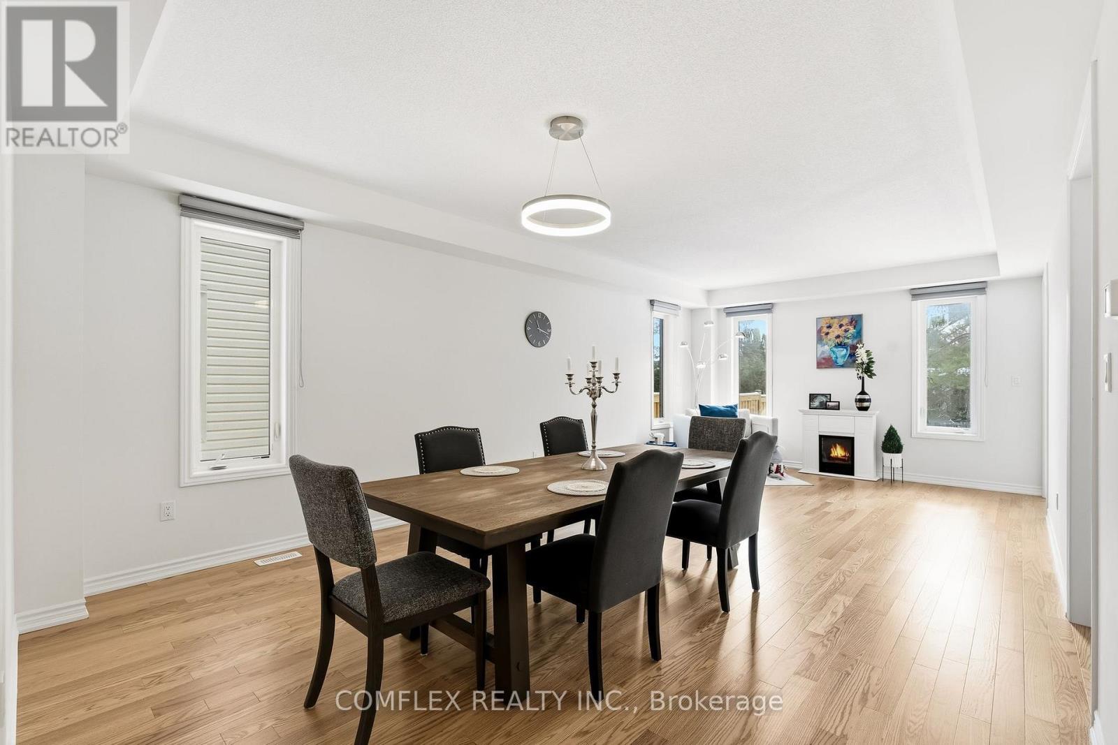39 Connolly Road, Kawartha Lakes, ON - Indoor Photo Showing Dining Room