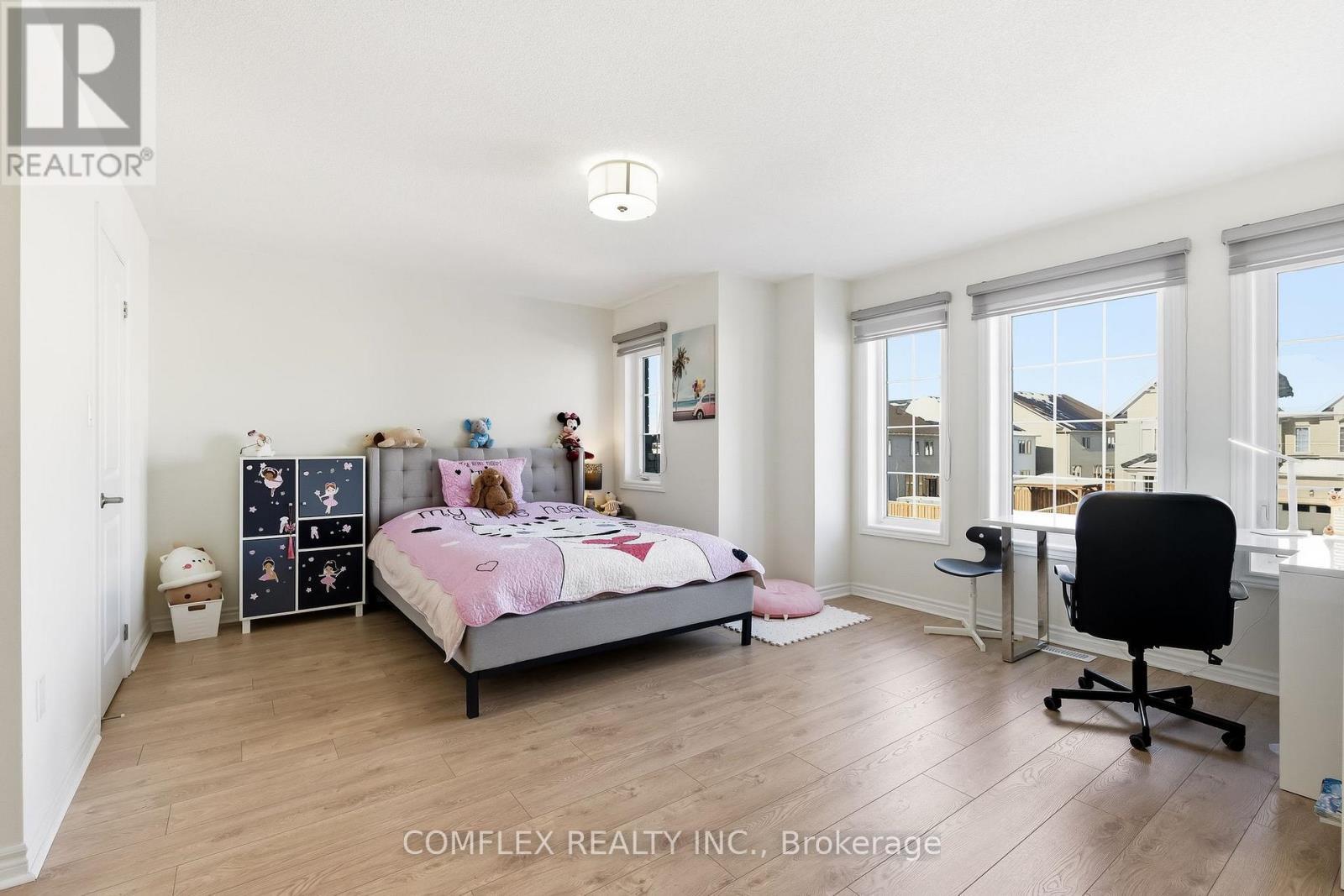 39 Connolly Road, Kawartha Lakes, ON - Indoor Photo Showing Bedroom