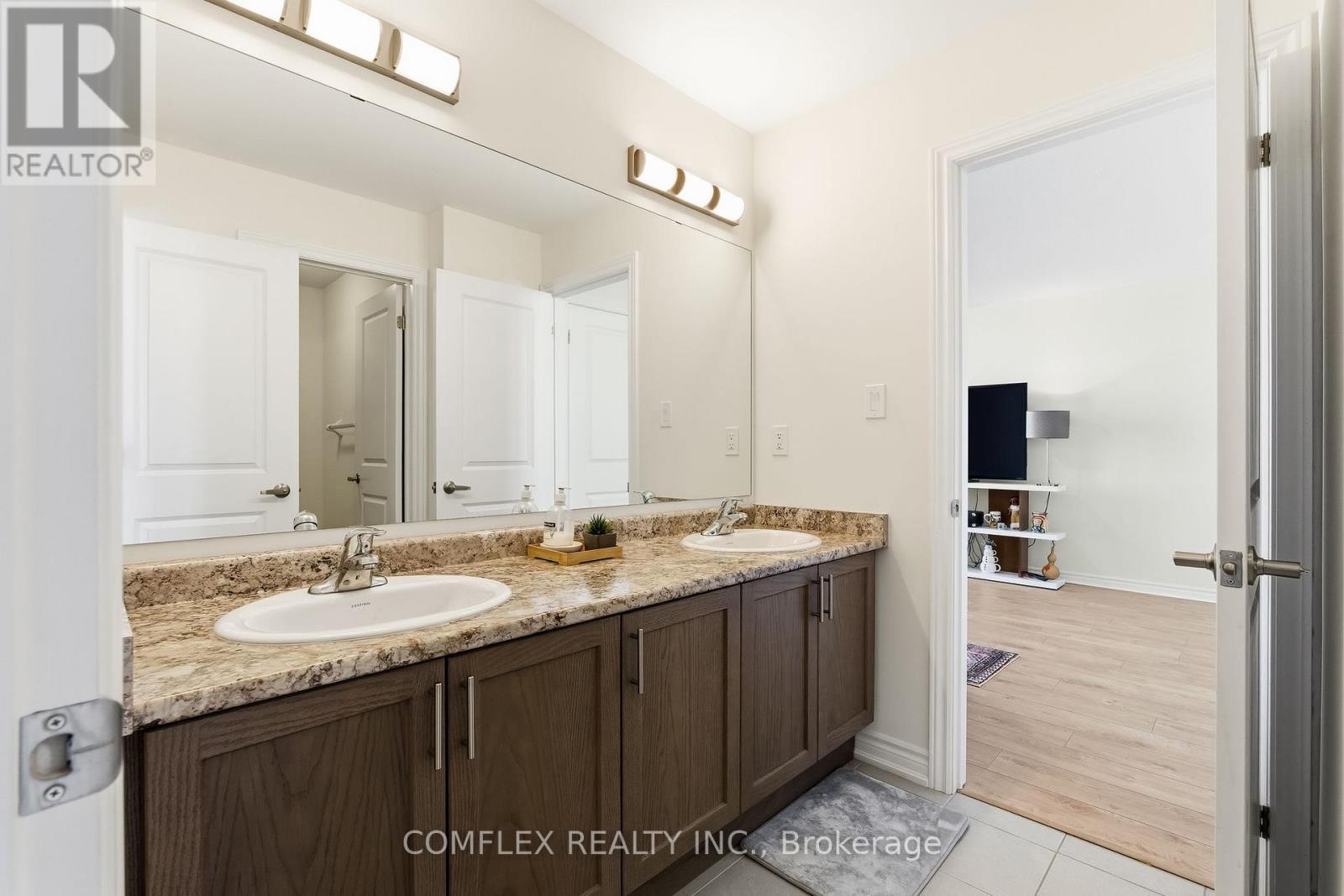39 Connolly Road, Kawartha Lakes, ON - Indoor Photo Showing Bathroom