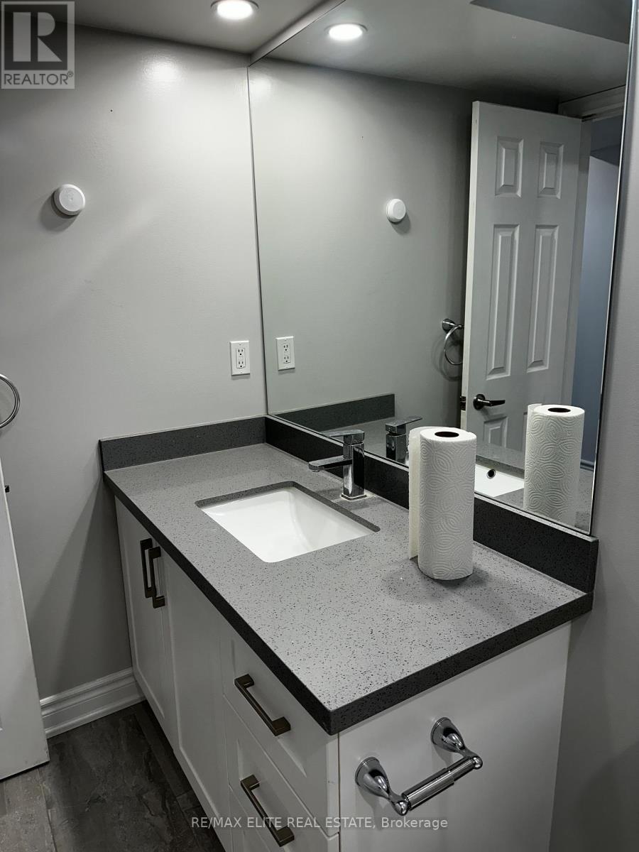 77 Foreht Crescent, Aurora, ON - Indoor Photo Showing Bathroom