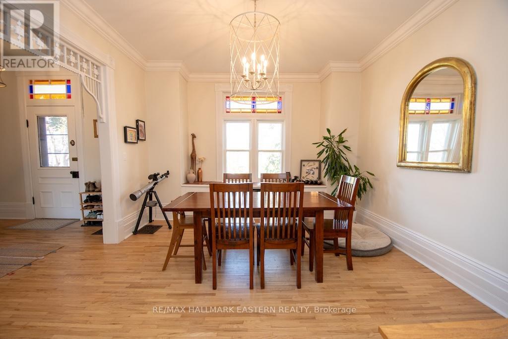 3477 Wallace Point Road, Otonabee-South Monaghan, ON - Indoor Photo Showing Dining Room