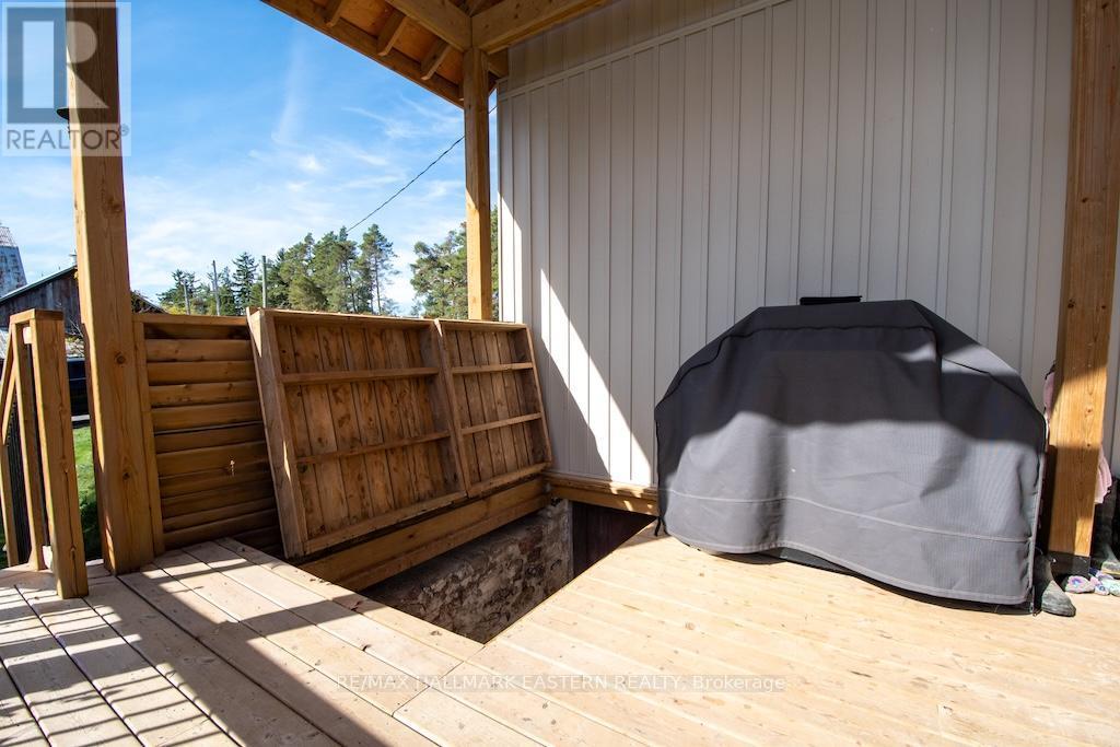 3477 Wallace Point Road, Otonabee-South Monaghan, ON - Outdoor With Deck Patio Veranda With Exterior