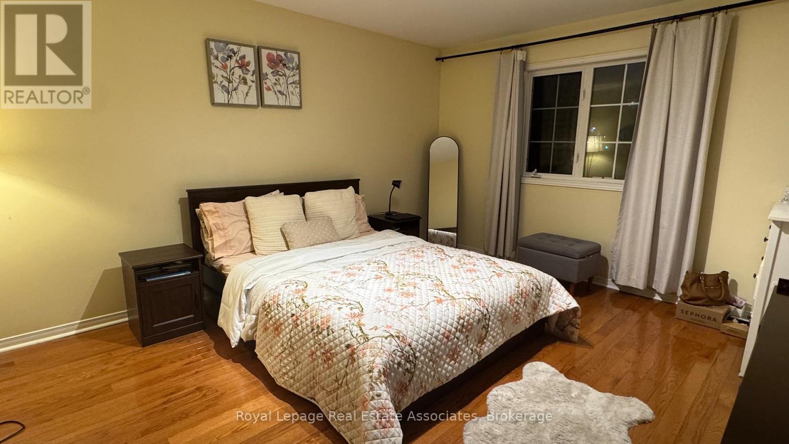 3214 Ridgeleigh Heights, Mississauga, ON - Indoor Photo Showing Bedroom