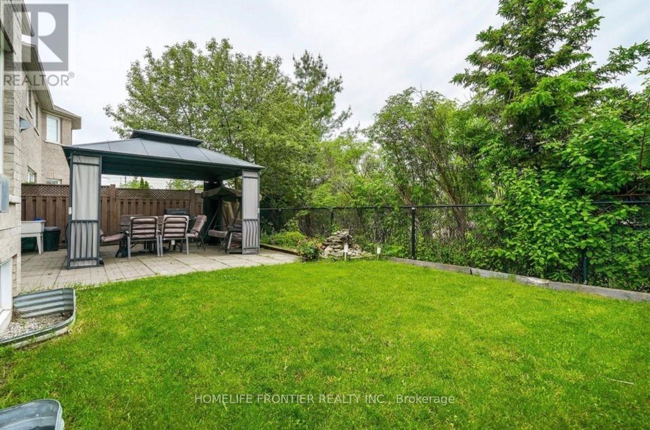 3861 Brinwood Gate, Mississauga, ON - Outdoor