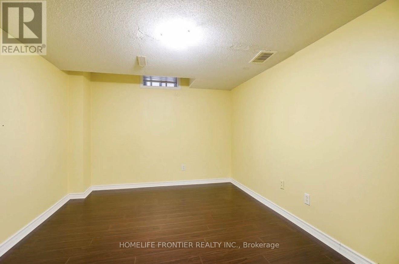 3861 Brinwood Gate, Mississauga, ON - Indoor Photo Showing Other Room