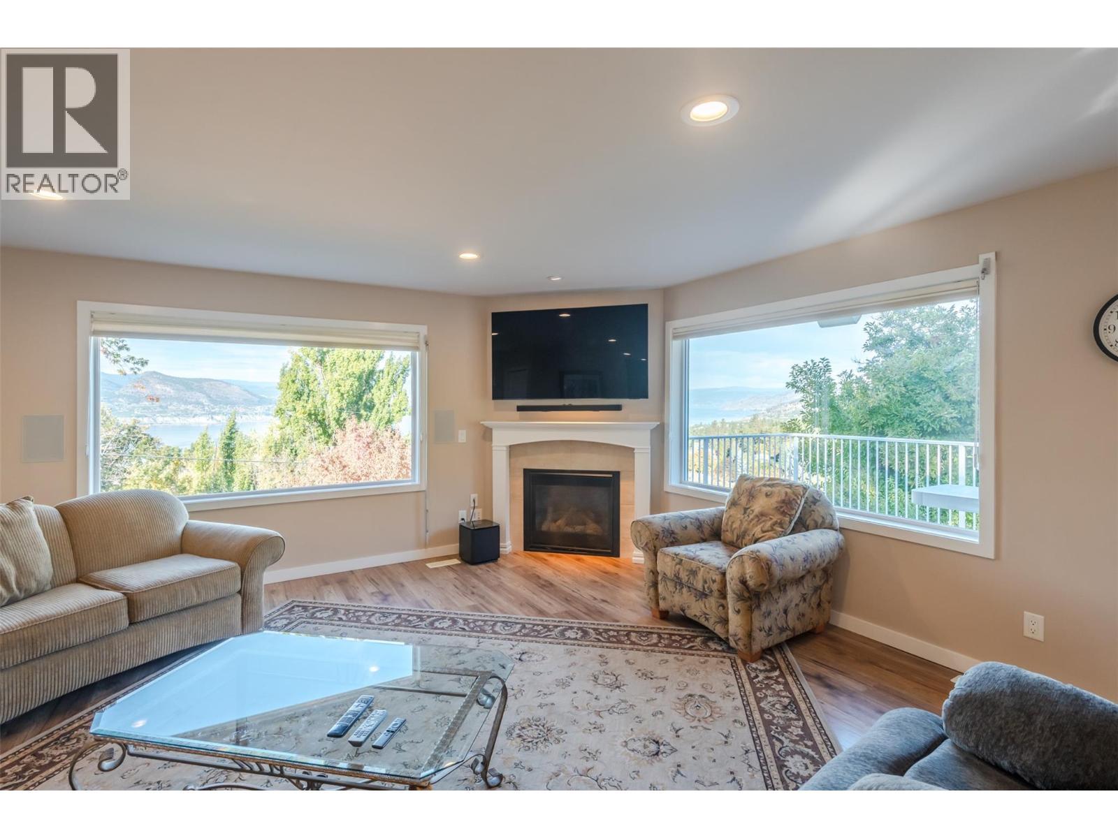 2864 Arawana Road, Naramata, BC - Indoor Photo Showing Living Room With Fireplace