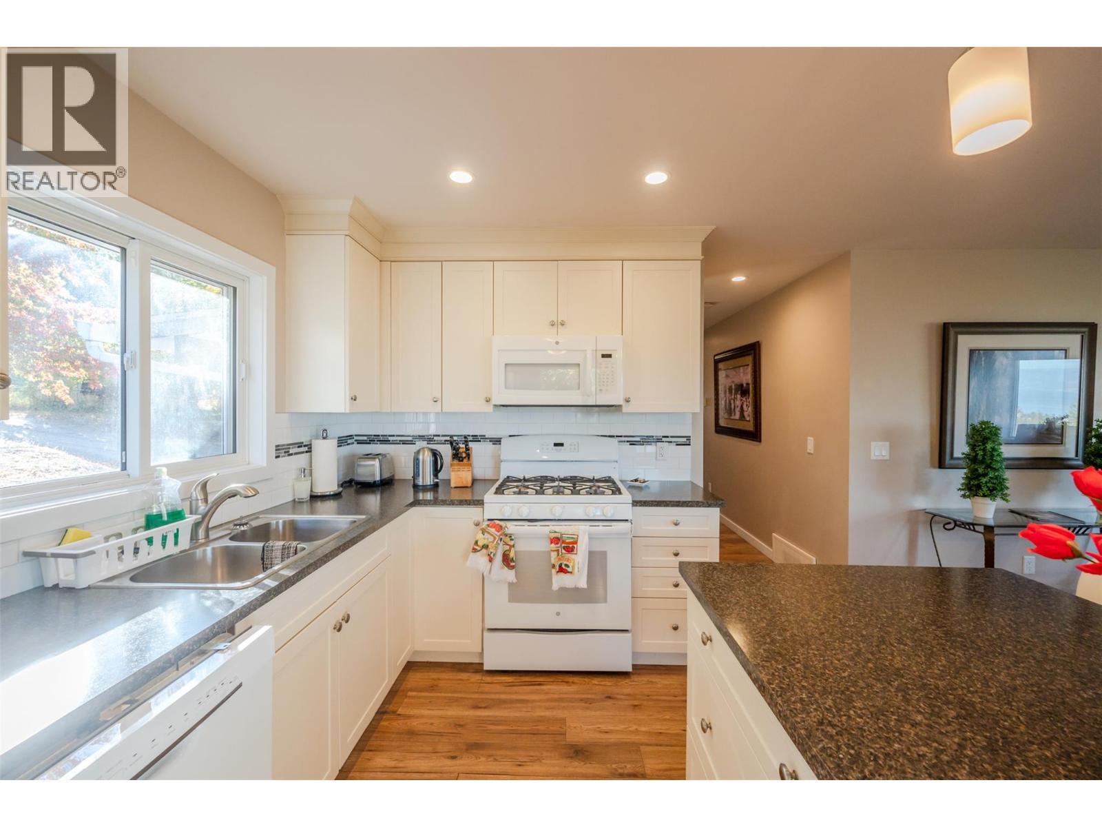 2864 Arawana Road, Naramata, BC - Indoor Photo Showing Kitchen With Double Sink