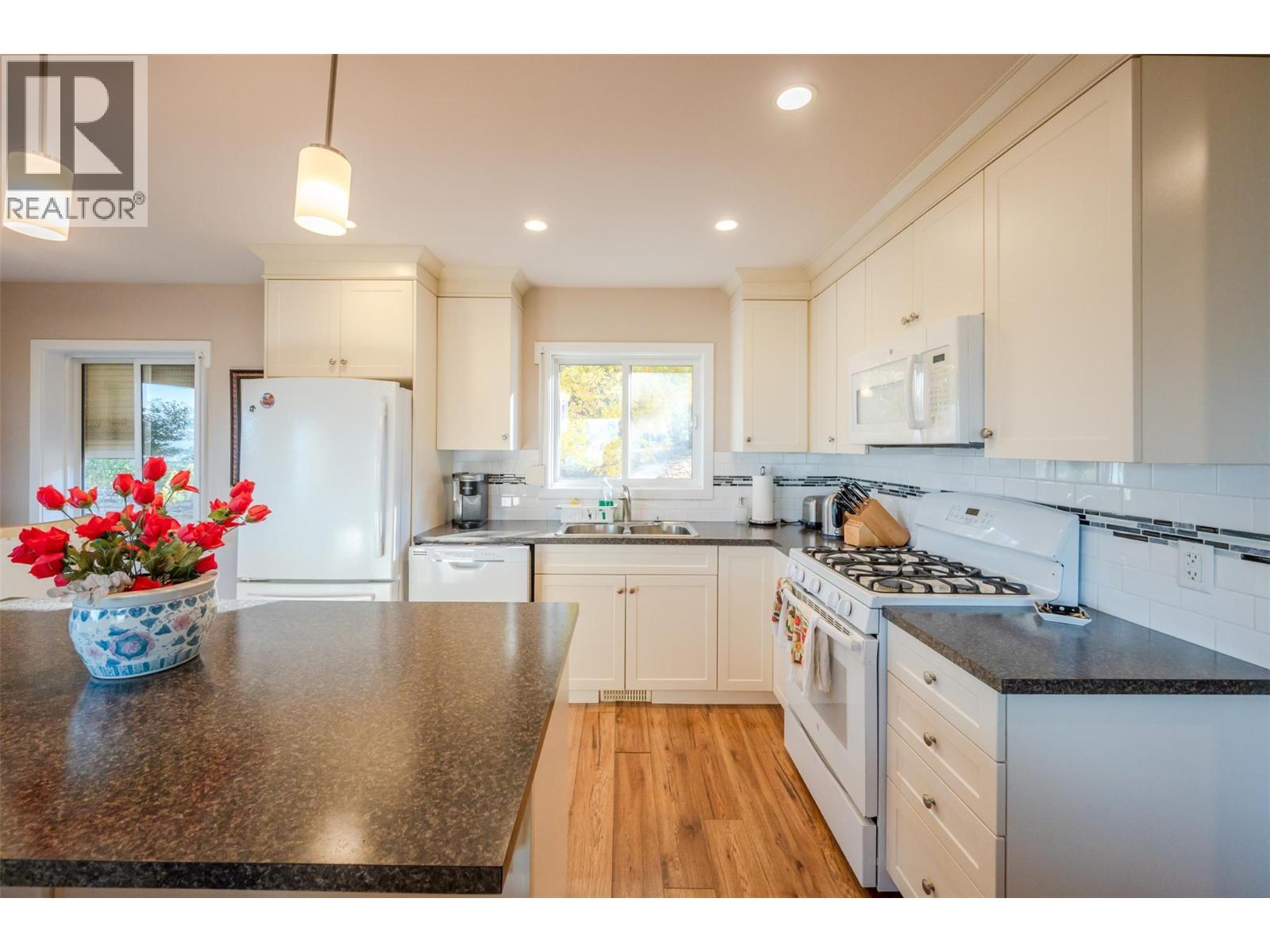 2864 Arawana Road, Naramata, BC - Indoor Photo Showing Kitchen With Double Sink