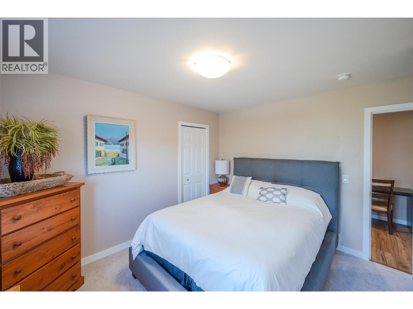 2864 Arawana Road, Naramata, BC - Indoor Photo Showing Bedroom