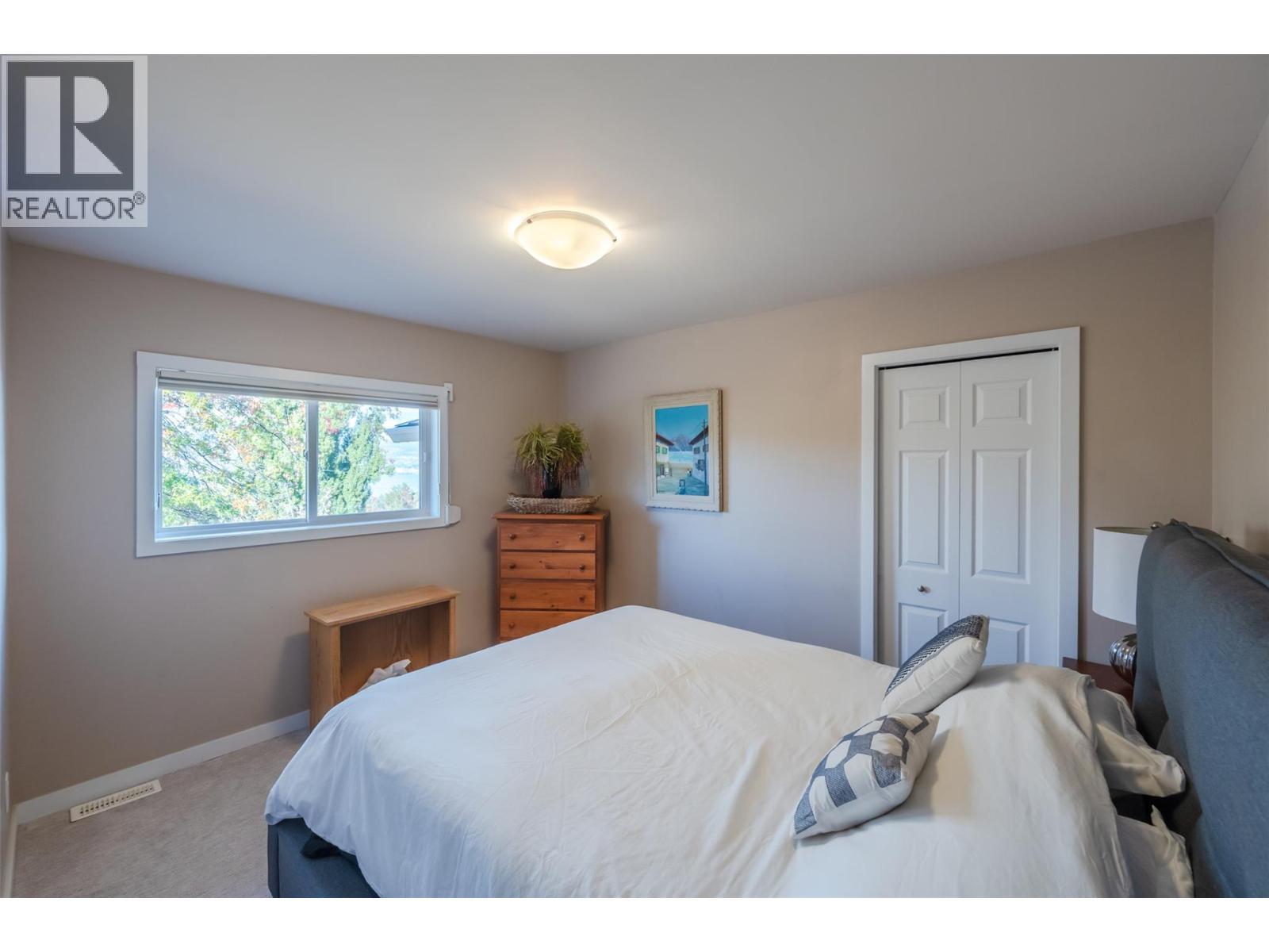 2864 Arawana Road, Naramata, BC - Indoor Photo Showing Bedroom