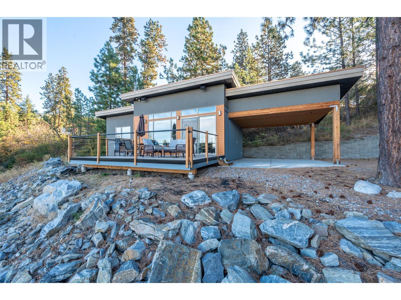 2864 Arawana Road, Naramata, BC - Outdoor With Deck Patio Veranda