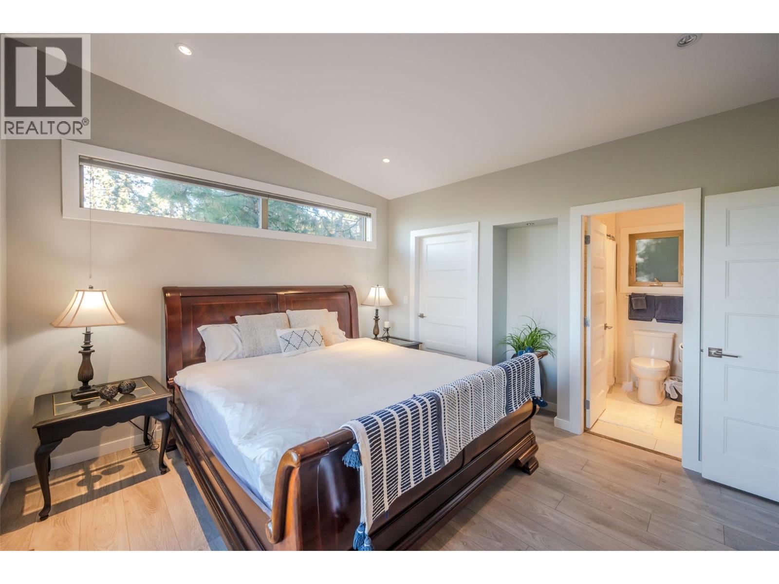 2864 Arawana Road, Naramata, BC - Indoor Photo Showing Bedroom