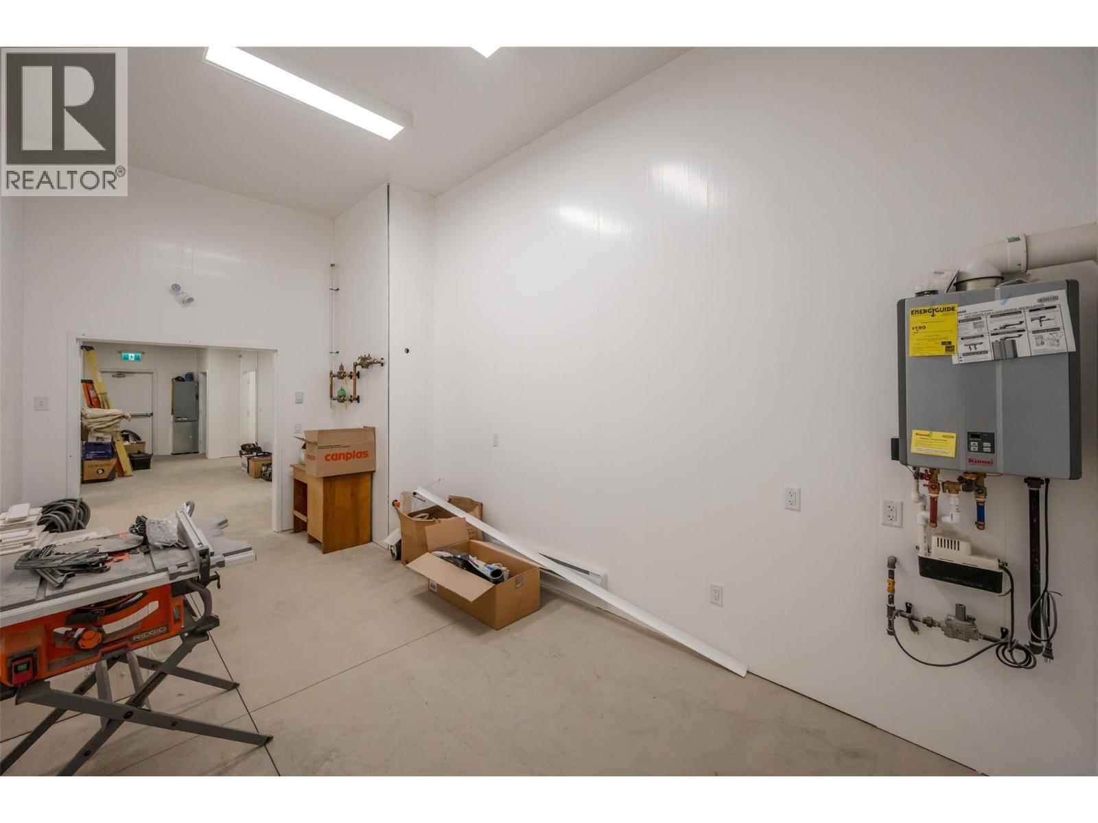 2864 Arawana Road, Naramata, BC - Indoor