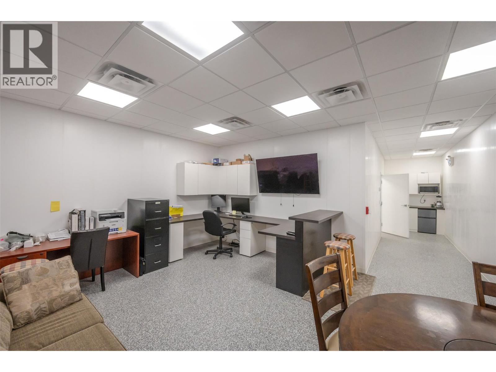 2864 Arawana Road, Naramata, BC - Indoor