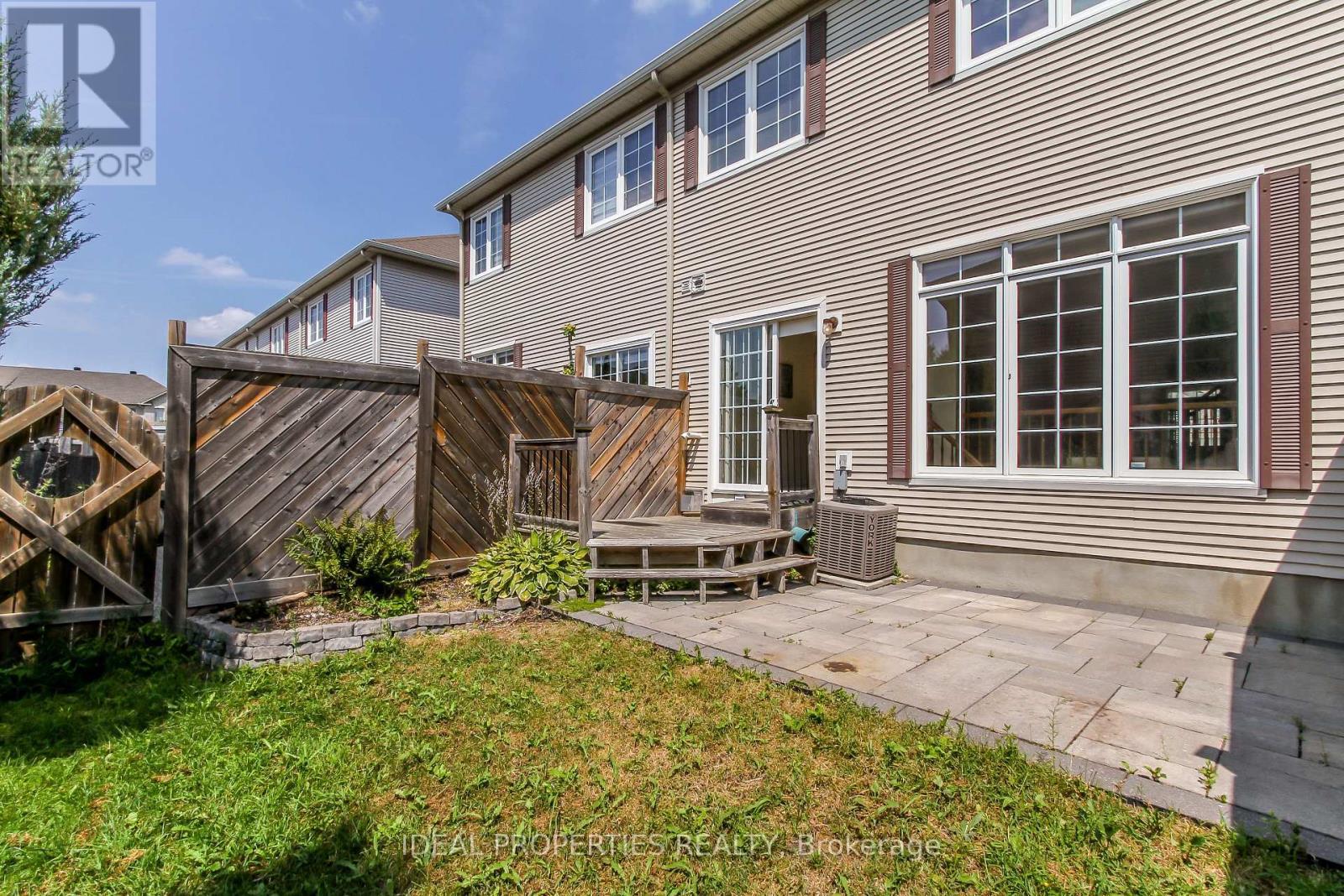 565 Pepperville Crescent, Ottawa, ON - Outdoor With Deck Patio Veranda