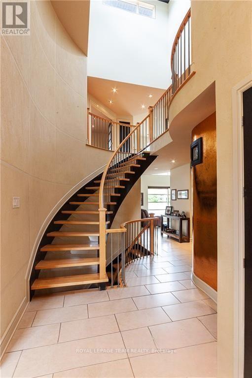 423 Rahul Crescent, Ottawa, ON - Indoor Photo Showing Other Room