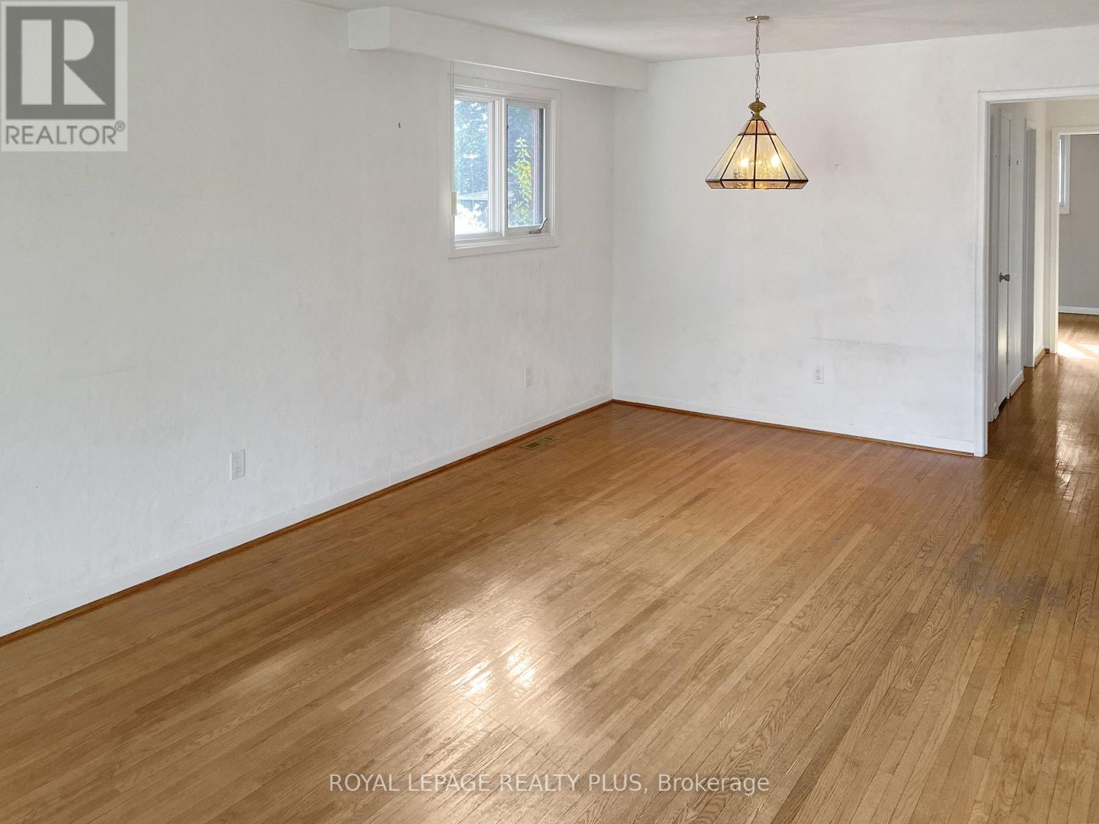 1604 Clarkson Road N, Mississauga, ON - Indoor Photo Showing Other Room