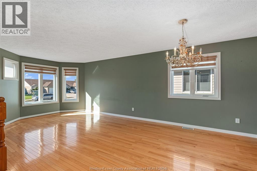 852 Michael Drive, Tecumseh, ON - Indoor Photo Showing Other Room