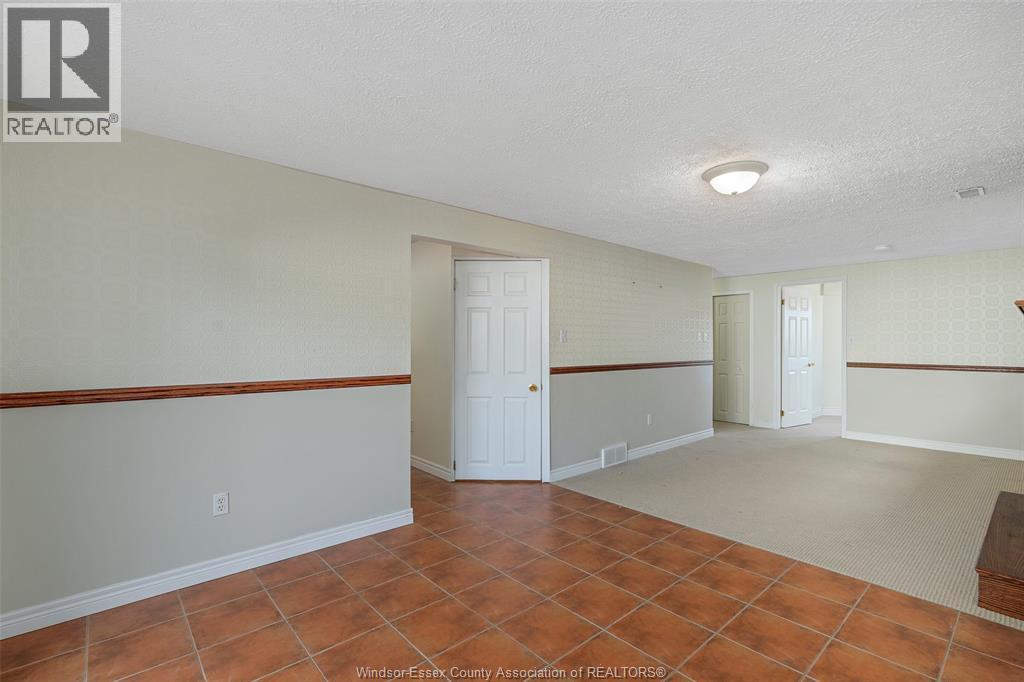 852 Michael Drive, Tecumseh, ON - Indoor Photo Showing Other Room