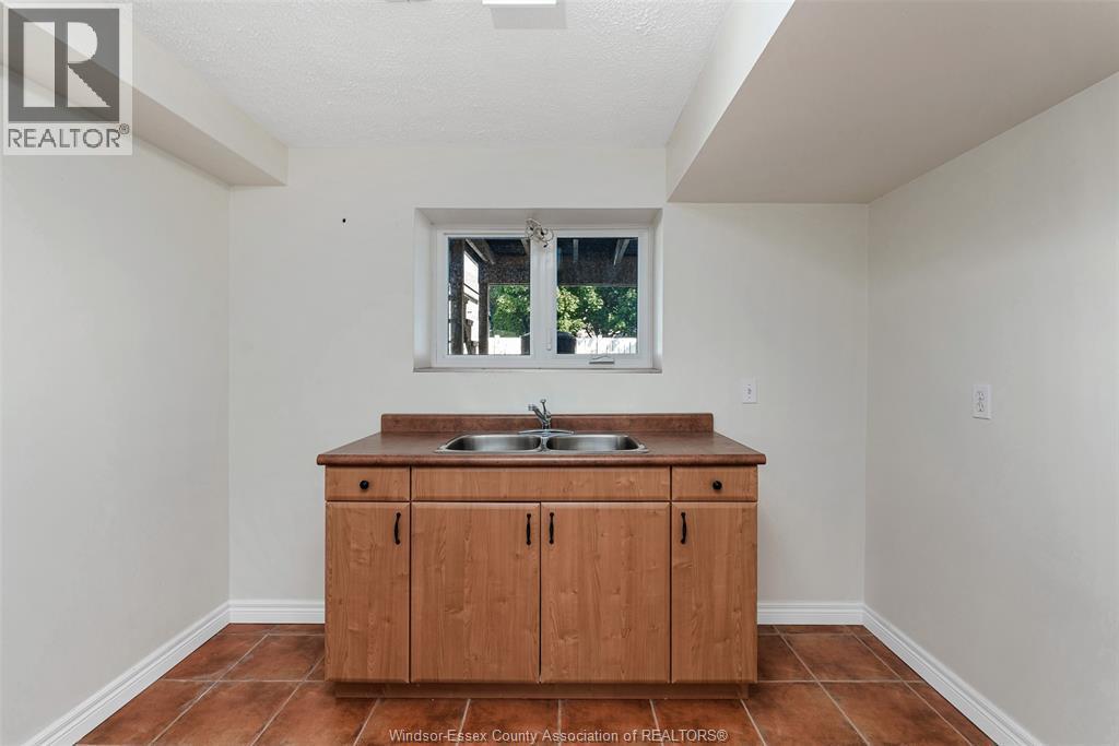 852 Michael Drive, Tecumseh, ON - Indoor