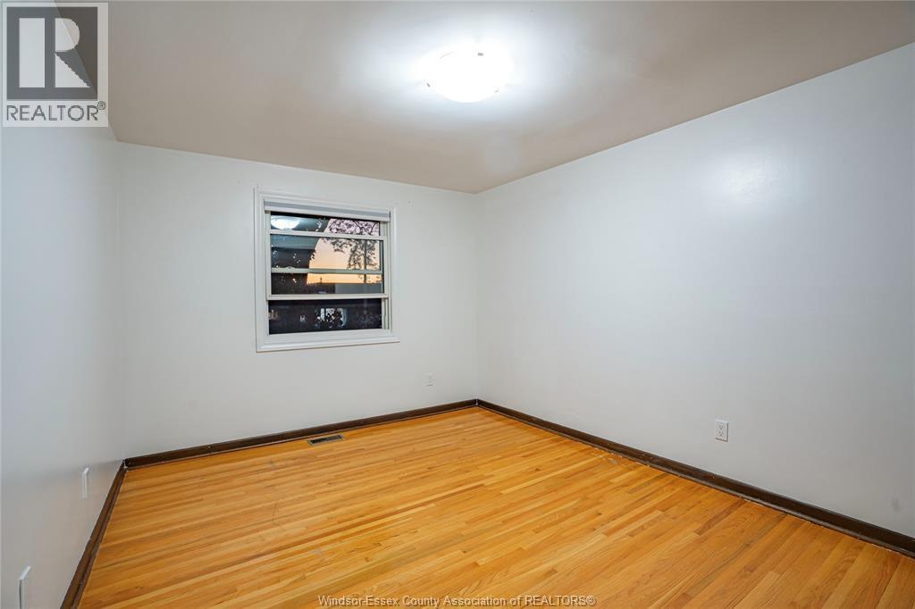 9610 Asgard Road, Windsor, ON - Indoor Photo Showing Other Room