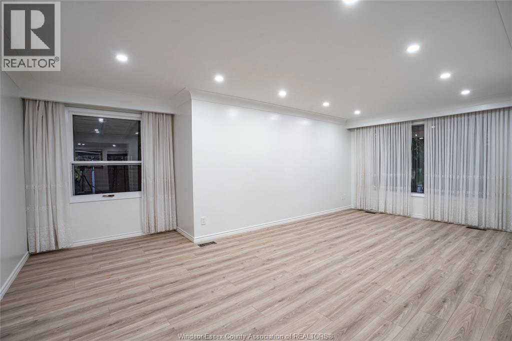 9610 Asgard Road, Windsor, ON - Indoor